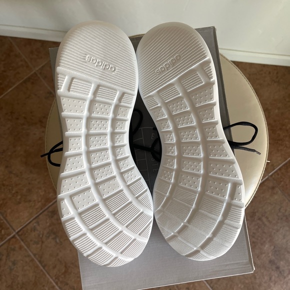 New in Box - Adidas Men’s Black Lite Racer 2.0 Sneakers - Picture 5 of 7